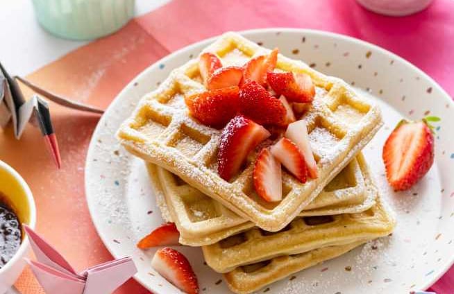 Waffle with berries
